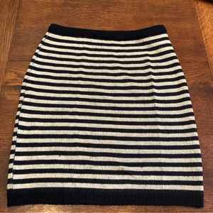 Voici Pencil Skirt Wool Blend